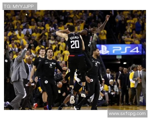 温哥华白帽队与伐木工队的精彩对决引发球迷热议与期待